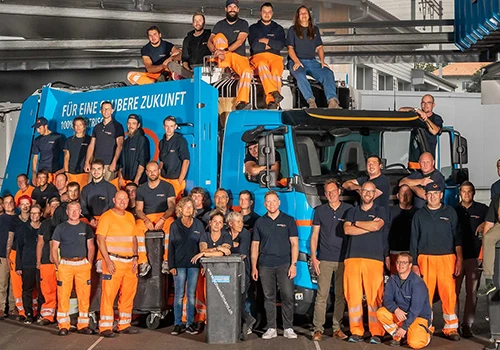 Das 90-köpfige Team der Schwendimann AG - Entsorgung, Recycling, Transporte, Abholdienst, Evententsorgung und Muldenservice