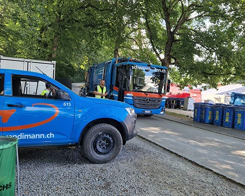 Kehrichtwagen bei der Evententsorgung.